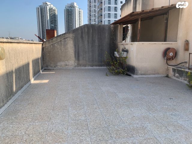 גג/ פנטהאוז, ארתור רופין 3, לב המושבה / מרכז העיר, פתח תקווה