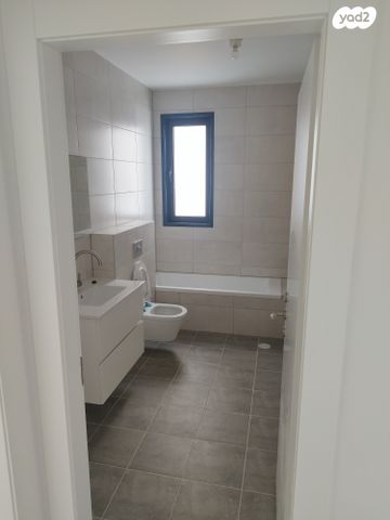 גג/ פנטהאוז, הוד השרון