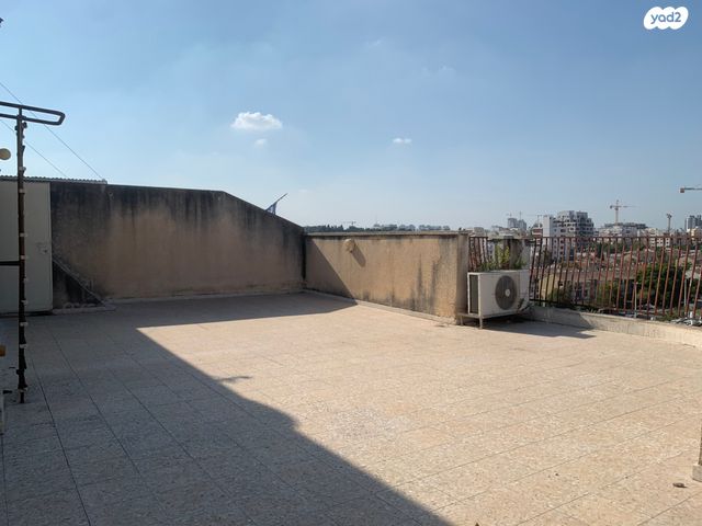 גג/ פנטהאוז, ארתור רופין 3, לב המושבה / מרכז העיר, פתח תקווה