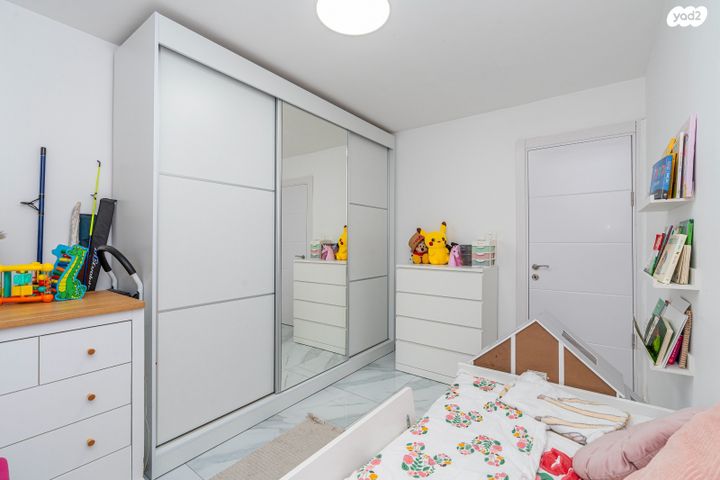 דירה, שז"ר, אור עקיבא