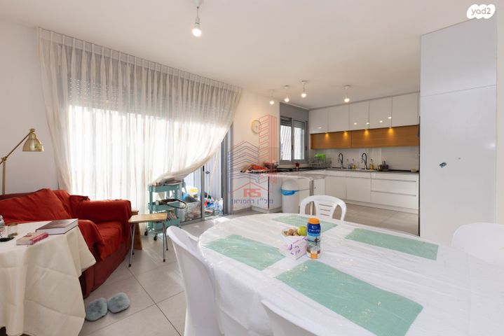 דירה, משה לב עמי 9, רמת אפרים, נתניה