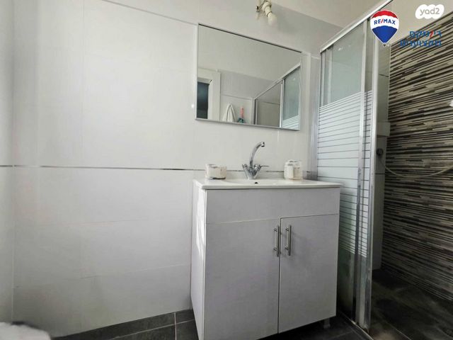 דירה, הרב עובדיה יוסף 2, חדרה