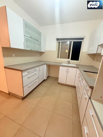 דירה, חיים וייצמן, א' / צפון מזרח העיר, רחובות