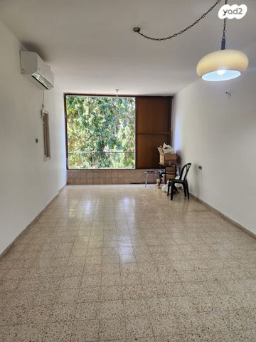 דירה, דניאל, בת ים