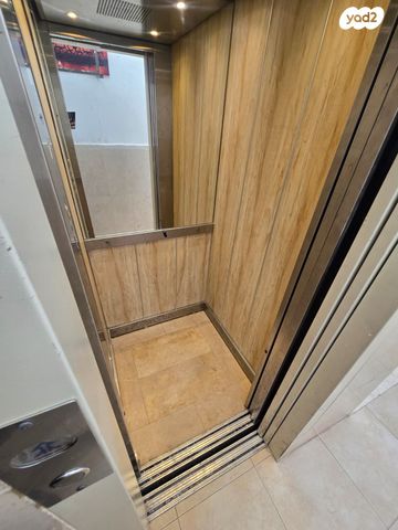 דירה, מחרוזת, יפו ד', גבעת התמרים, תל אביב יפו