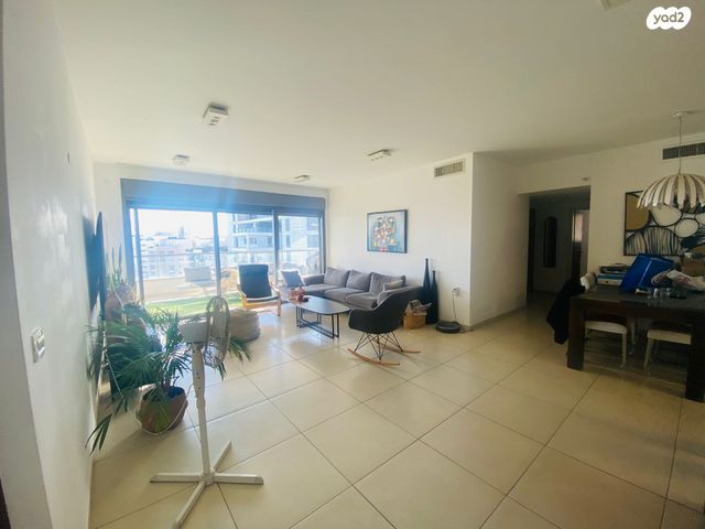 דירה, עזר וייצמן, מתחם 1200, הוד השרון