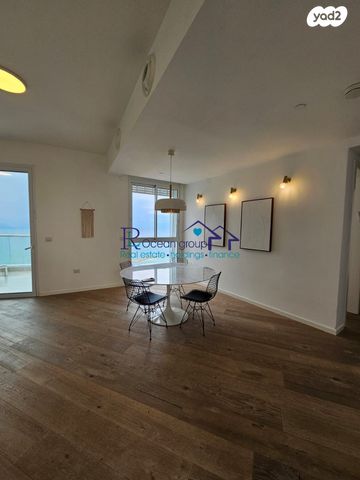 דירה, שדרות בן גוריון 2, נוף הטיילת, נתניה