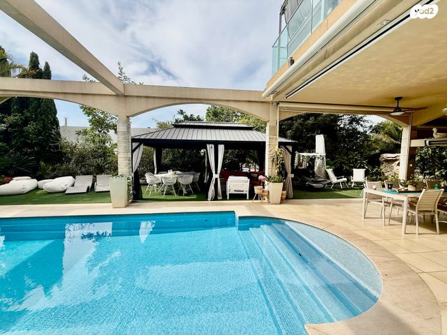 בית פרטי/ קוטג', הרקיע, הגולף, קיסריה