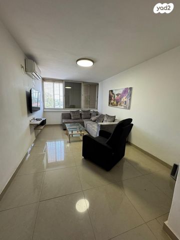 רבקה ומרדכי גובר 