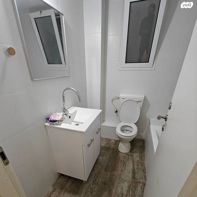 דירת גן, ריה"ל, אירוס, ירוחם