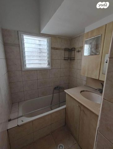 דירה, גבעתי 12, בת ים