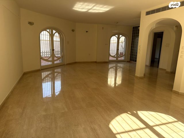 דו משפחתי, הרצליה פיתוח, הרצליה