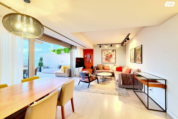 גג/ פנטהאוז, נווה אביבים, תל אביב יפו