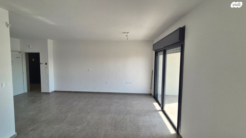 דירה, אדמונית, גני אביב, לוד