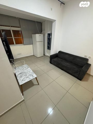 דירה, דרך ישראל בר יהודה 1, העיר התחתית, ואדי סאליב, חיפה