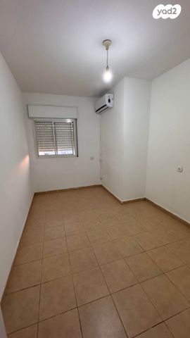 דירה, רחבעם המלך, רובע י"ג, אשדוד