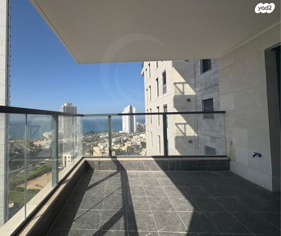 דירה, אמנון ליפקין שחק 1, נוף הטיילת, נתניה