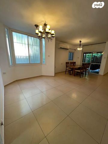 בית פרטי/ קוטג', דג הזהב, נווה ים, ראשון לציון