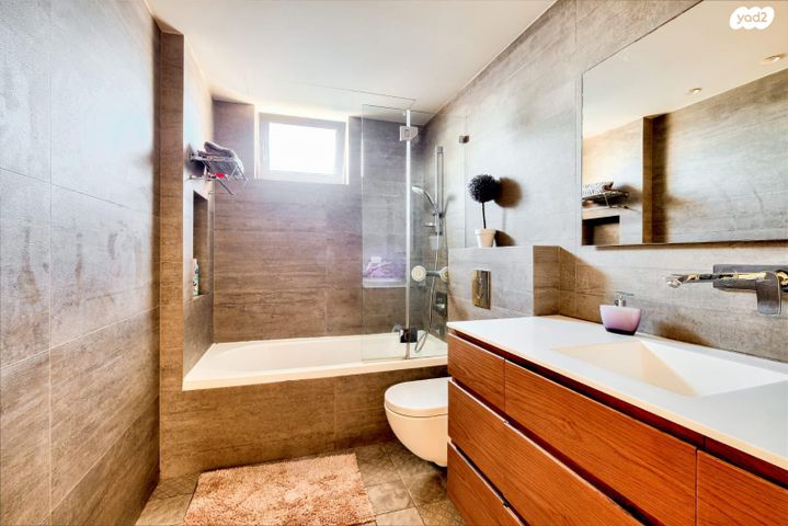 גג/ פנטהאוז, נווה אביבים, תל אביב יפו