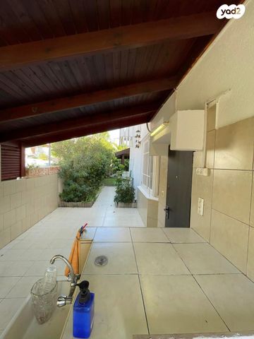 בית פרטי/ קוטג', דג הזהב, נווה ים, ראשון לציון