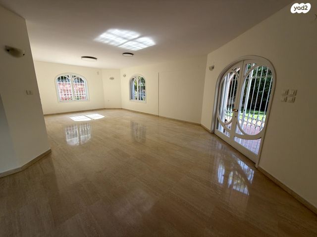 דו משפחתי, הרצליה פיתוח, הרצליה