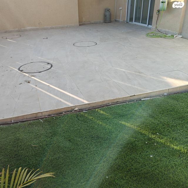 דירת גן, ריה"ל, אירוס, ירוחם