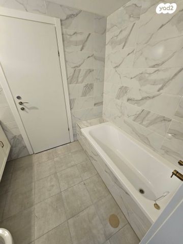 דירה, הרב הרצוג, צפון מערב מרכז העיר, נתניה