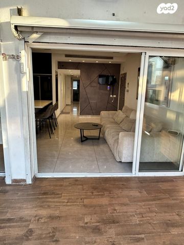 גג/ פנטהאוז, הנביאים, הנביאים, בת ים