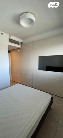 דירה, ניסים אלוני 4, צמרות איילון, פארק צמרת, תל אביב יפו