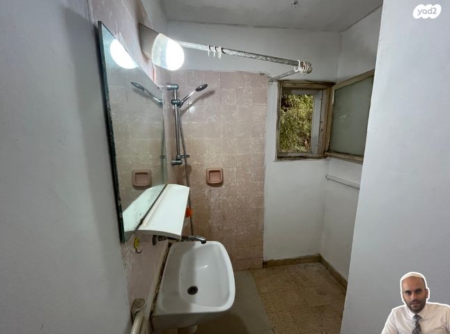 דירה, זלמן שניאור, רמות רמז, חיפה