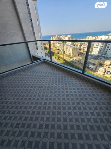 דירה, הרב הרצוג, צפון מערב מרכז העיר, נתניה