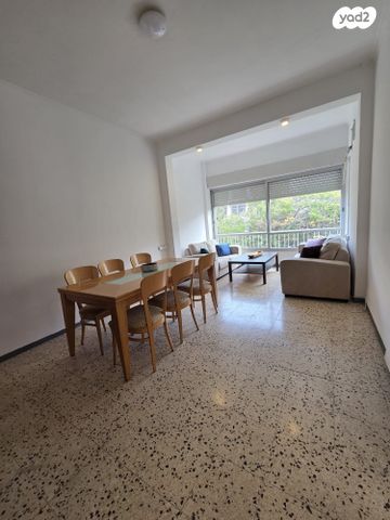 דירה, שדרות אליהו גולומב, הדר עליון, חיפה