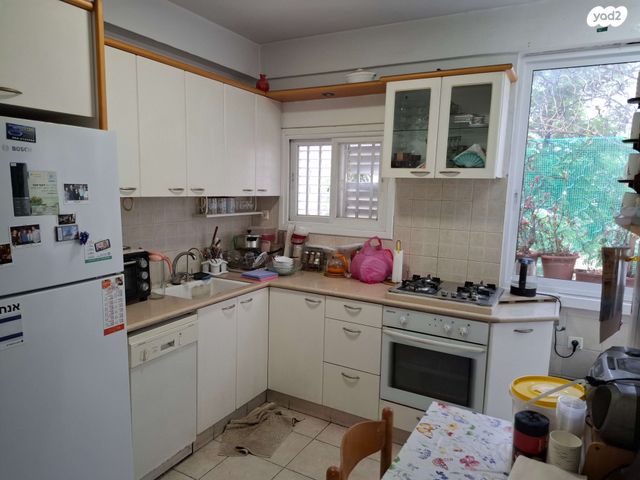 דירה, דב ממזריץ', צהלון, שיכוני חסכון, תל אביב יפו