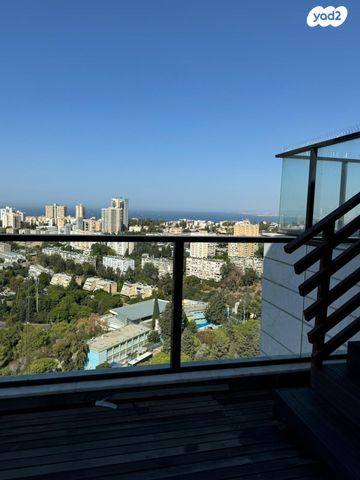 גג/ פנטהאוז, ברל כצנלסון, זיו, חיפה