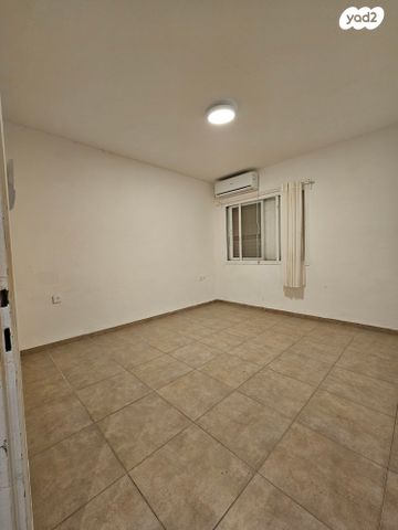 דירה, קרית אתא