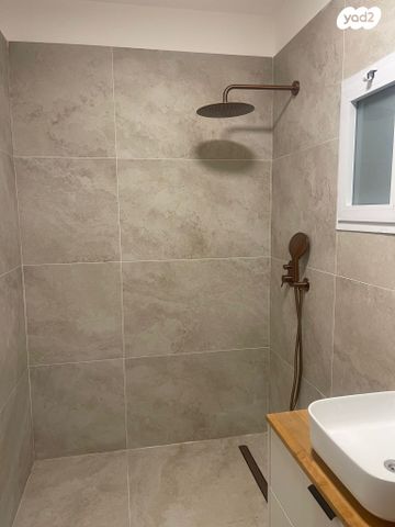 דירה, רמז, מערב ותיק, ראשון לציון