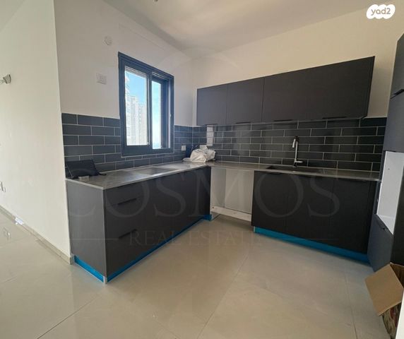 דירה, אמנון ליפקין שחק 1, נוף הטיילת, נתניה