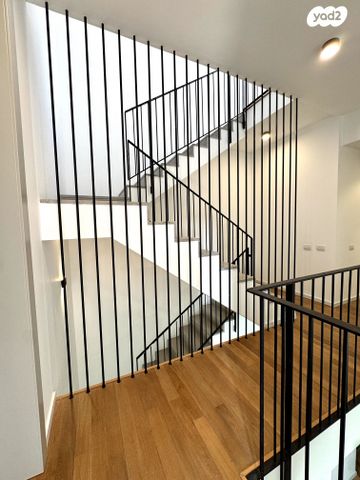 בית פרטי/ קוטג', יצחק בשביס זינגר, תל אביב יפו