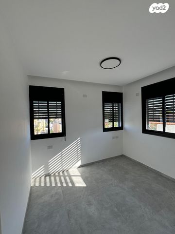 דירה, הרב יצחק הלוי, גרין ועם, חולון