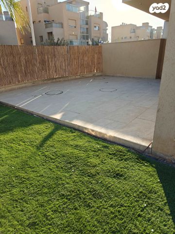 דירת גן, ריה"ל, אירוס, ירוחם