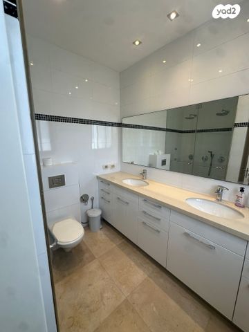 בית פרטי/ קוטג', גולן, רמת השרון