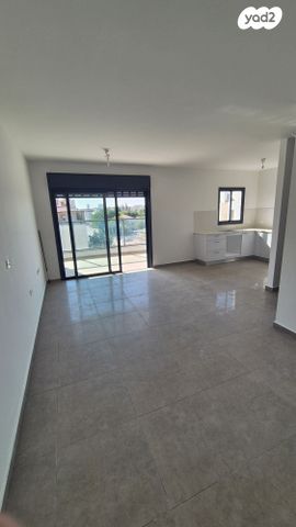 דירה, אדמונית, גני אביב, לוד