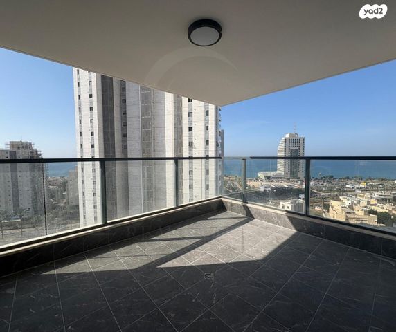 דירה, אמנון ליפקין שחק 1, נוף הטיילת, נתניה