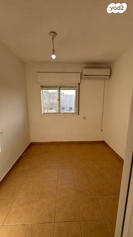 דירה, רחבעם המלך, רובע י"ג, אשדוד