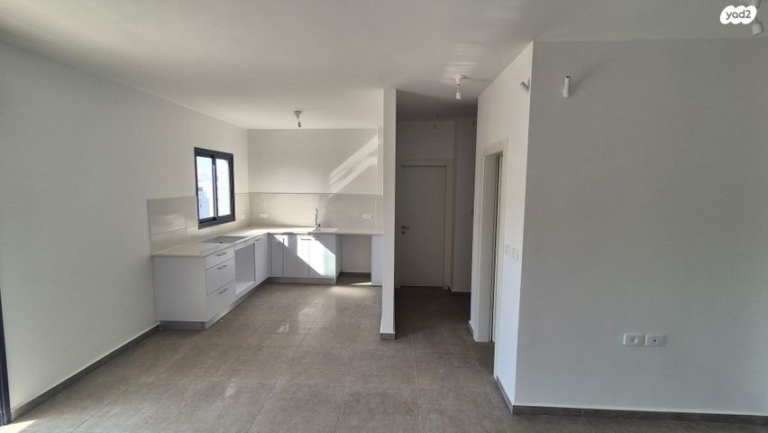 דירה, אדמונית, גני אביב, לוד