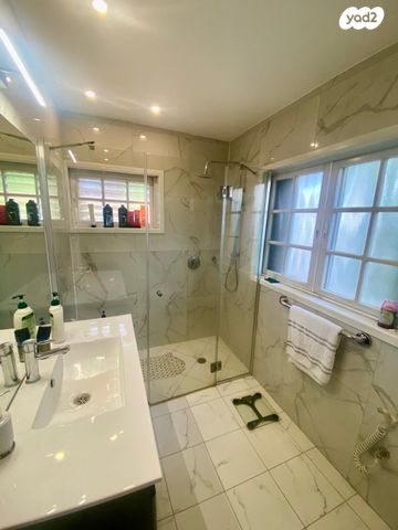 בית פרטי/ קוטג', רמב"ם, מרכז דרום, רעננה