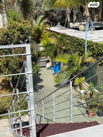 גג/ פנטהאוז, כצנלסון, בית דגן, בית דגן