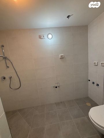 דירה, תוצרת הארץ, נחלת יצחק, תל אביב יפו