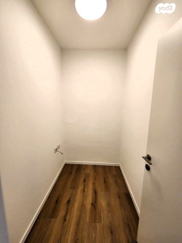 דירה, גולן, רמת השרון