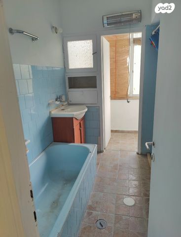 דירה, שדרות בנימין, מרכז העיר דרום, נתניה